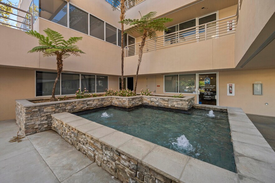 More Photos Of 5830 Oberlin Dr, San Diego Office For Sale