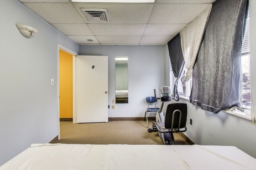 More Photos Of 6400 Seven Corners Pl, Falls Church Office For Sale