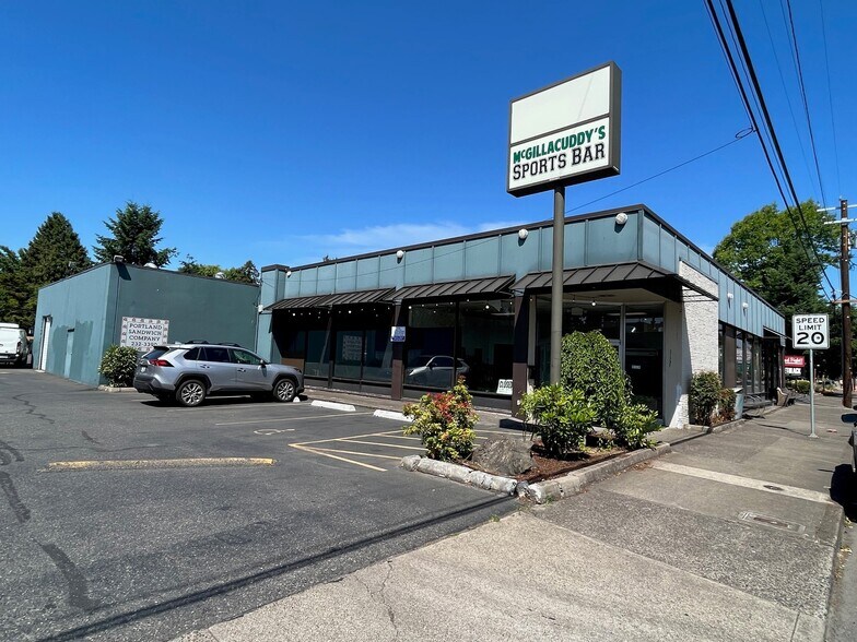 More Photos Of 11131 NE Halsey St, Portland Restaurant For Sale