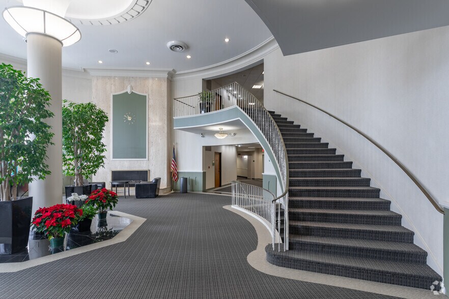 More Photos Of 2720 S River Rd, Des Plaines Office For Sale