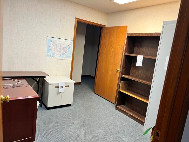 More Photos Of 5546 S 79th East Pl, Tulsa Office For Lease