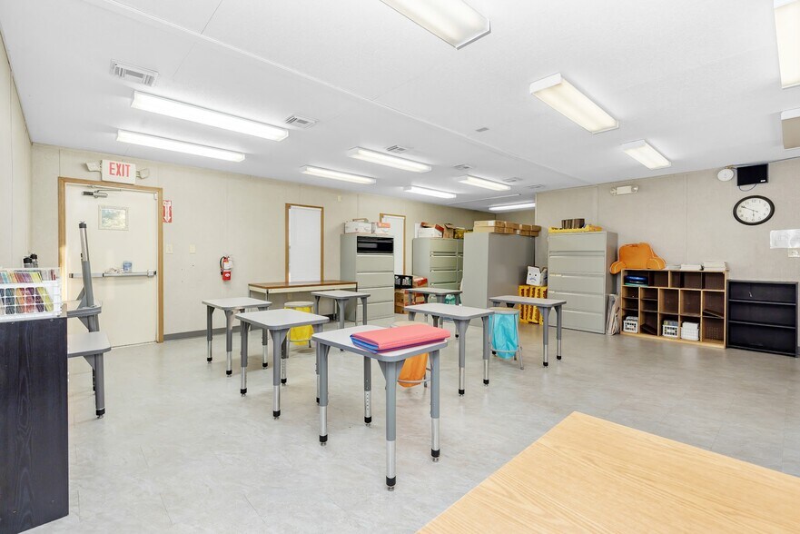 More Photos Of 100 Obetz Rd, Columbus Daycare Center For Sale