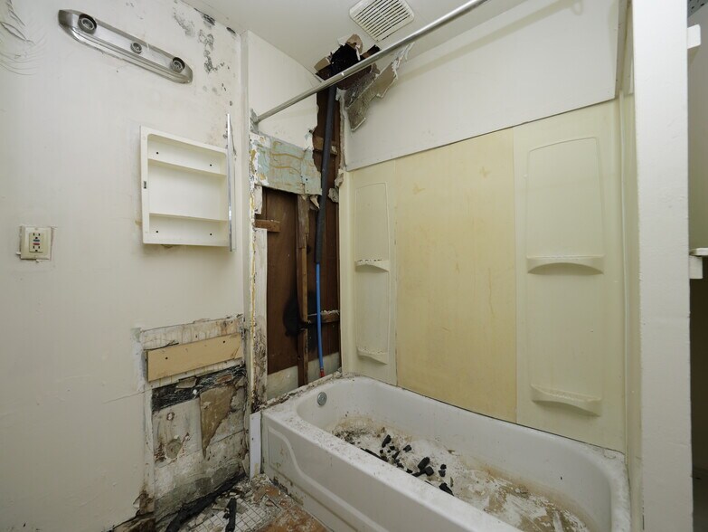 More Photos Of 170 Chambers St, Newburgh Apartments For Sale