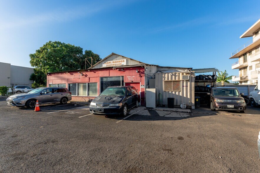 Primary Photo Of 98-391 Kamehameha Hwy, Aiea Auto Repair For Lease