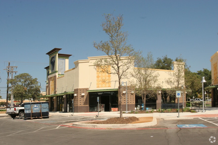 More Photos Of 11224 Huebner Rd, San Antonio Unknown For Lease