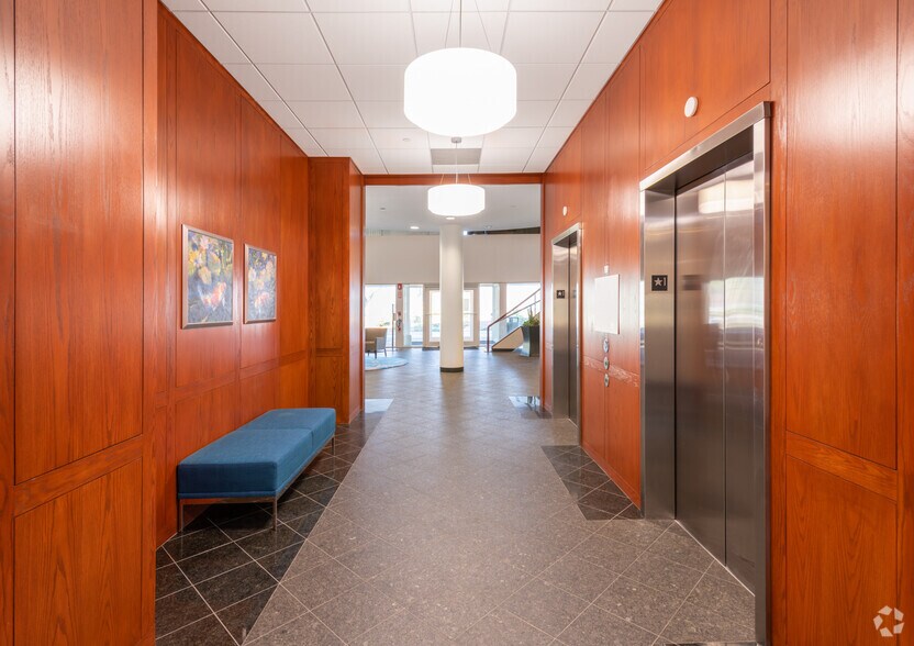 More Photos Of 138 River Rd, Andover Office For Lease