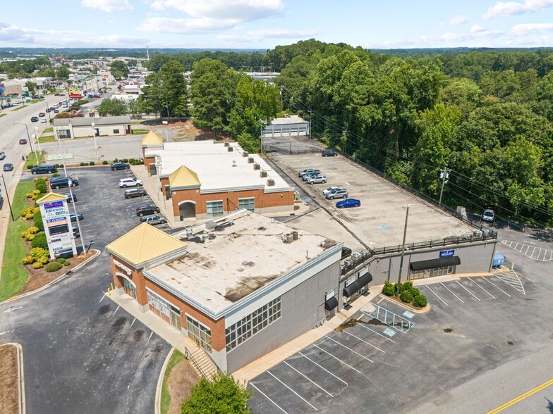 More Photos Of 3016 N Main St, Anderson Storefront Retail Office For Lease