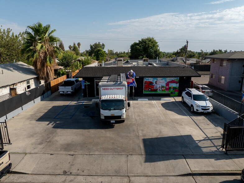 More Photos Of 2625 Niles St, Bakersfield Storefront Retail Office For Sale
