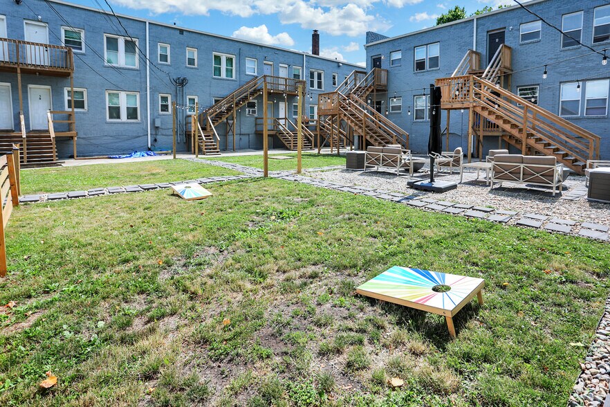 More Photos Of 1918 W Washington St, Indianapolis Apartments For Sale