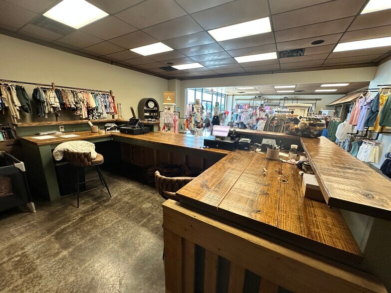 More Photos Of 36483 Old Perkins Rd, Prairieville Storefront Retail Office For Lease