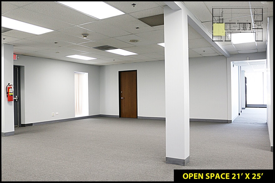 More Photos Of 7444 Long Ave, Skokie Flex For Sale