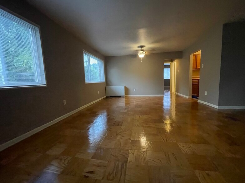 More Photos Of 3030 30th St SE, Washington Apartments For Sale