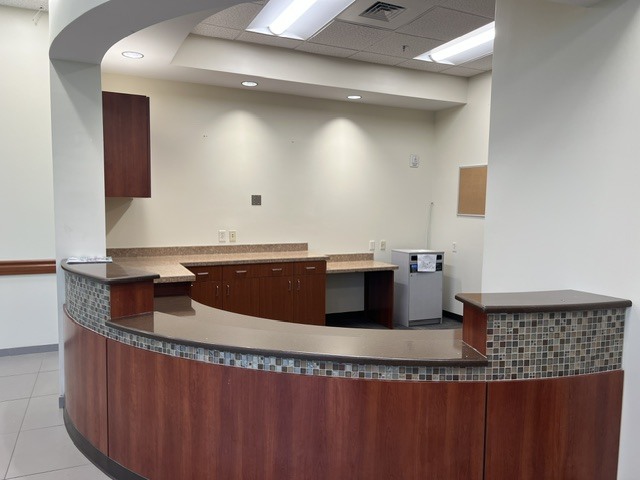 More Photos Of 40107 Highway 27, Davenport Medical For Lease