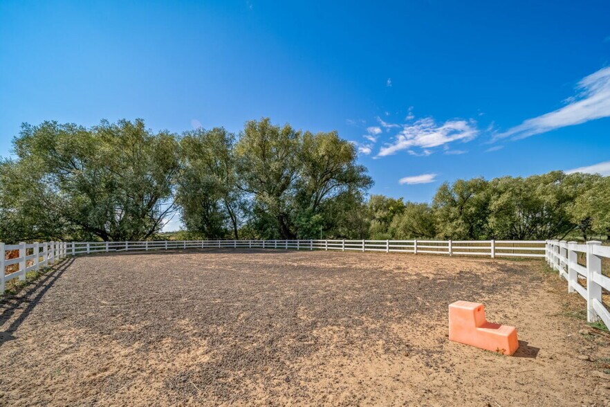 More Photos Of 8778 Arapahoe Rd, Boulder Horse Stables For Sale