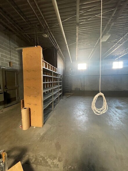 More Photos Of 1284-1286 Channel Ave, Memphis Warehouse For Sale