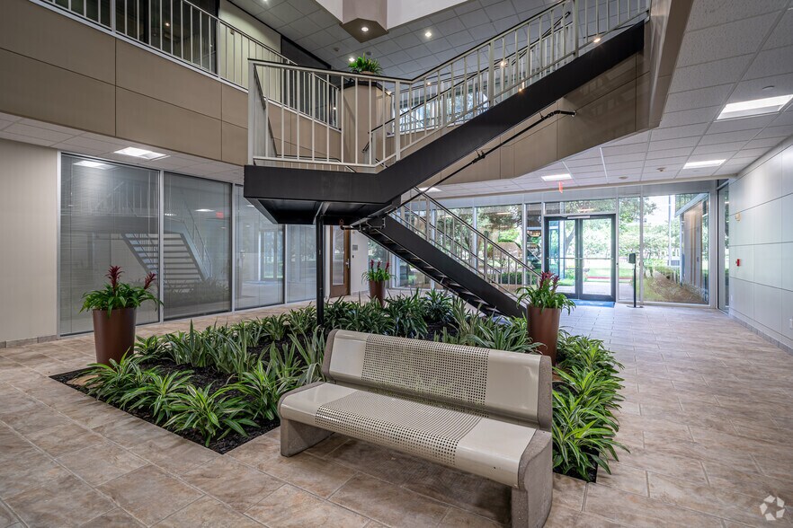 More Photos Of 2929 Briarpark Dr, Houston Office For Lease