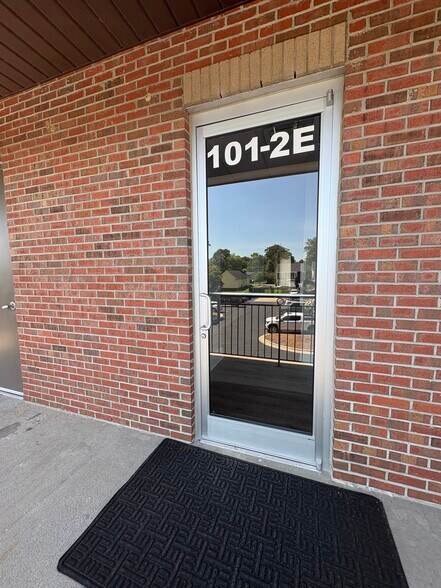 More Photos Of 101 E Market St, Smithfield Office For Lease