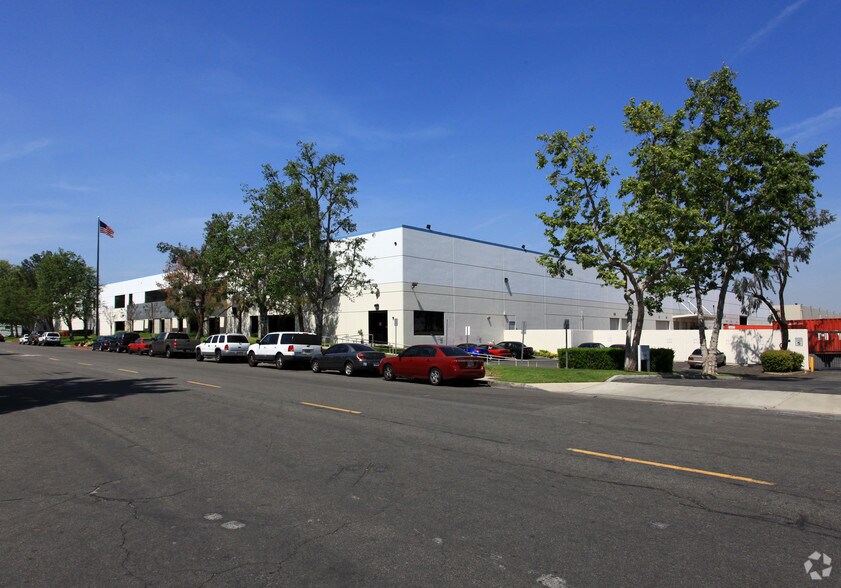 Primary Photo Of 909 E 236th St, Carson Warehouse For Lease