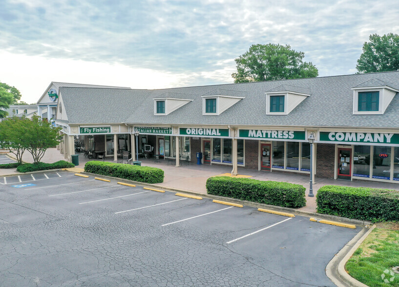 Primary Photo Of 20910-20930 Torrence Chapel Rd, Cornelius Unknown For Lease