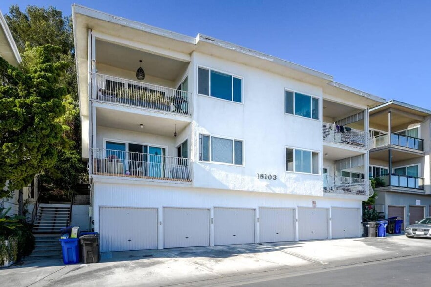 More Photos Of 18103 Coastline Dr, Malibu Apartments For Sale