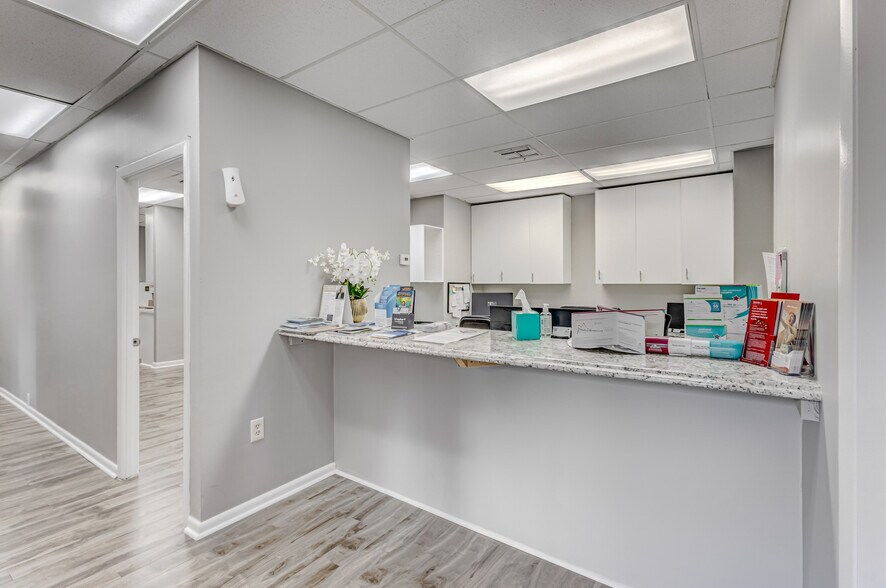 More Photos Of 6801 Lake Worth Rd, Greenacres Medical For Lease