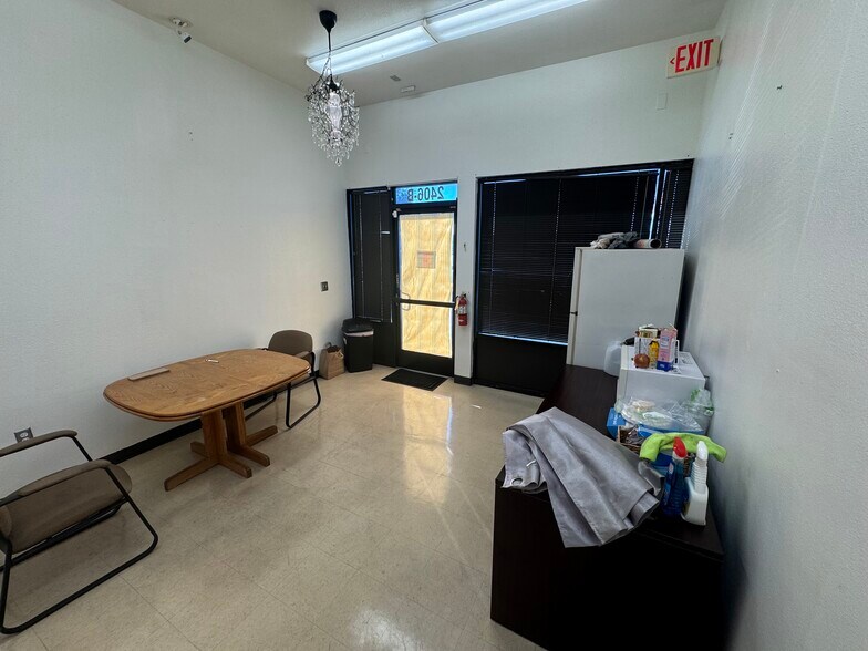 More Photos Of 2406 Monte Vista Ave, Turlock Unknown For Lease