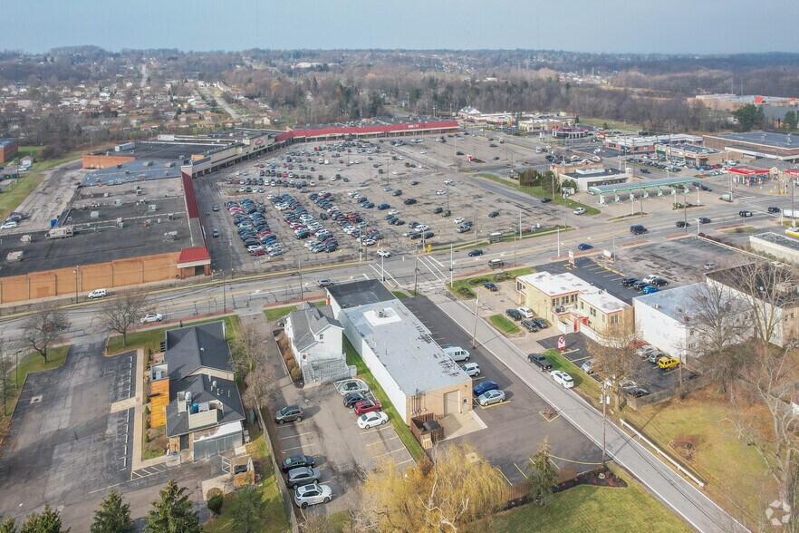 More Photos Of 7565 Broadview Rd, Seven Hills Storefront Retail Office For Lease
