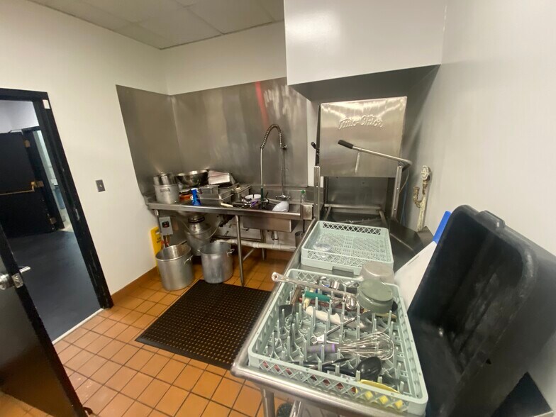 More Photos Of 5776 Shelby Oaks Dr, Memphis Religious Facility For Sale