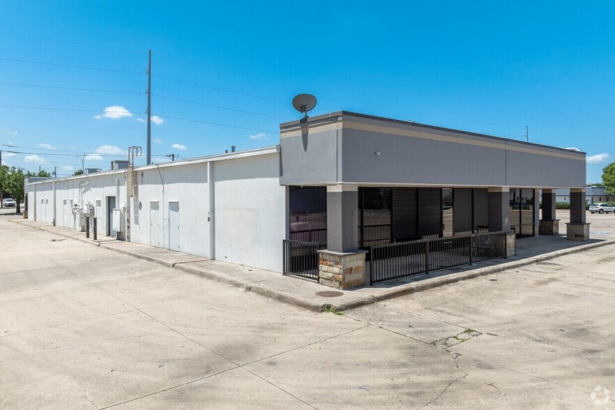 More Photos Of 4099-4111 W Camp Wisdom Rd, Dallas Unknown For Lease