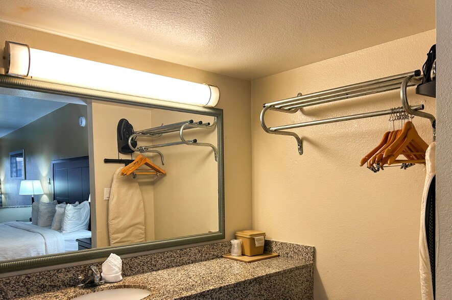 More Photos Of 1750 E Main St, Mesa Hotel For Sale