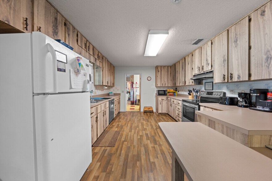 More Photos Of 102 S Highland St, Bushnell Daycare Center For Sale