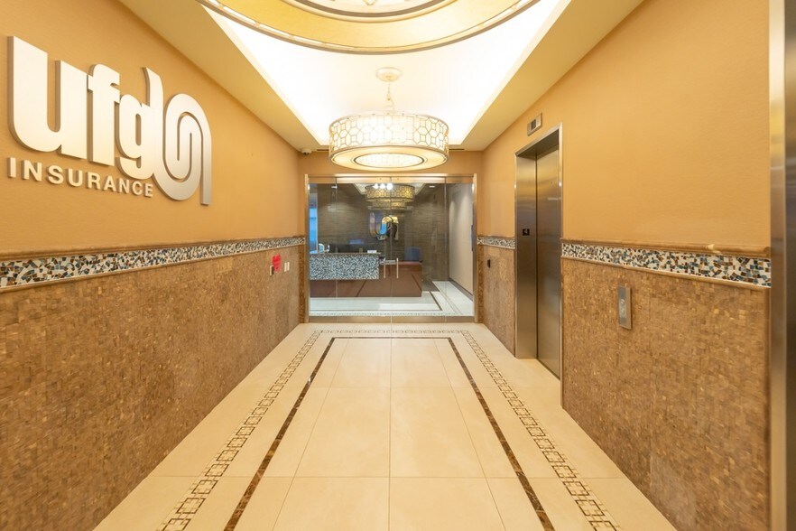 More Photos Of 455 E Medical Center Blvd, Webster Medical For Lease