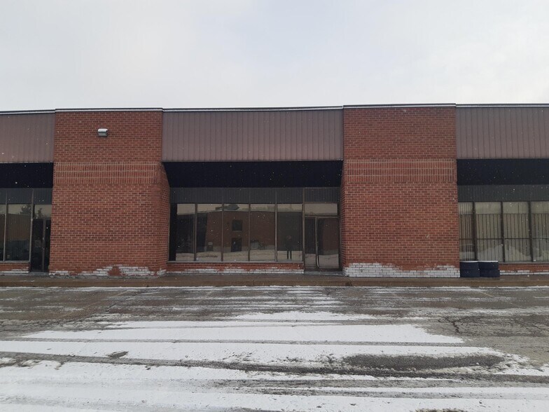 More Photos Of 145 Riviera Dr, Markham Manufacturing For Lease