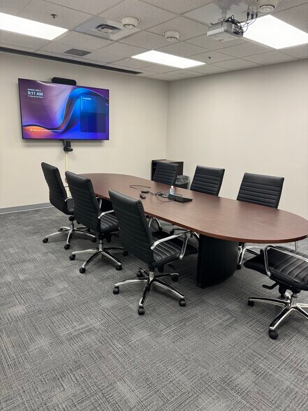 More Photos Of 1480 Ford St, Maumee Office For Sale