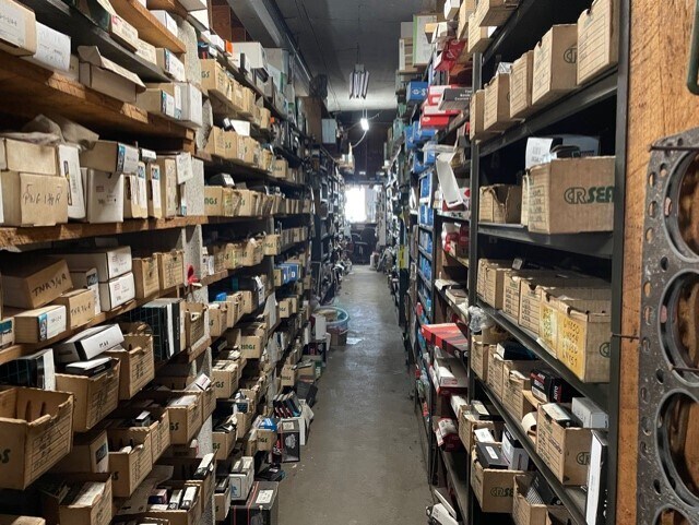 More Photos Of 1510 Pioneer Rd, Henry Auto Repair For Sale