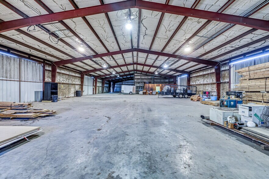 More Photos Of 2684 W US Highway 290, Fredericksburg Warehouse For Sale