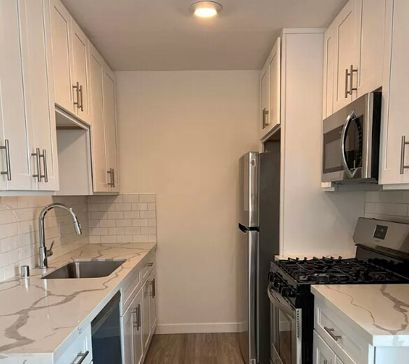 More Photos Of 14317 Haynes St, Van Nuys Apartments For Sale