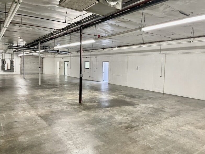 More Photos Of 144 E Santa Clara St, Arcadia Warehouse For Lease