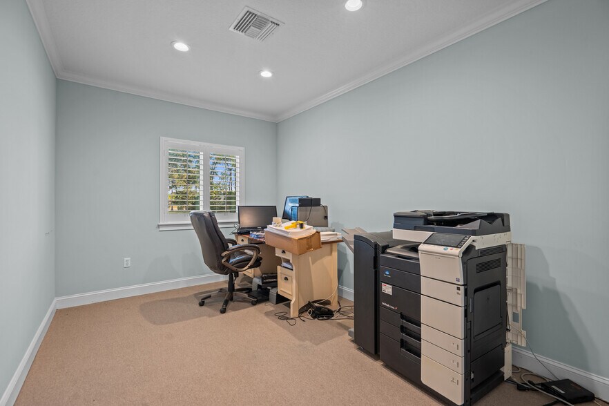 More Photos Of 49 Shores Blvd, Saint Augustine Office For Sale