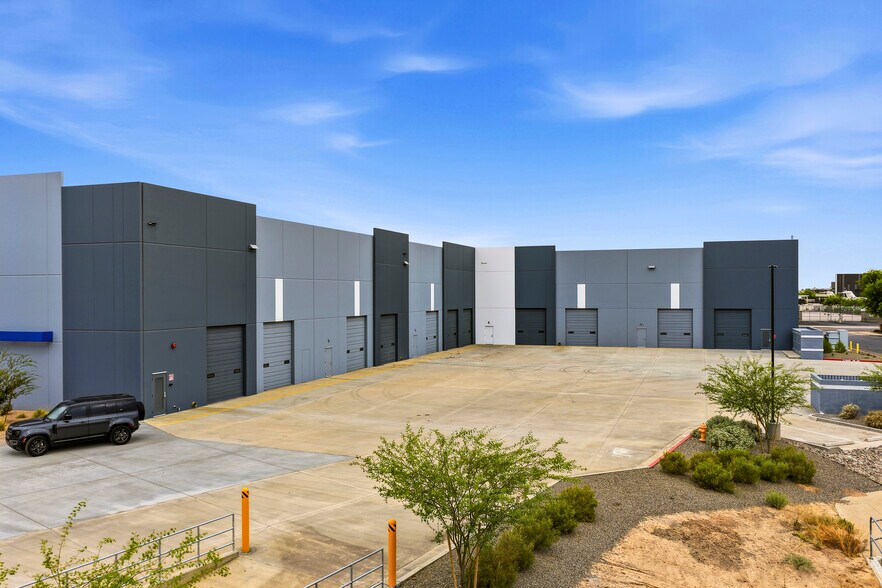 More Photos Of 6459 S Sossaman Rd, Mesa Warehouse For Lease