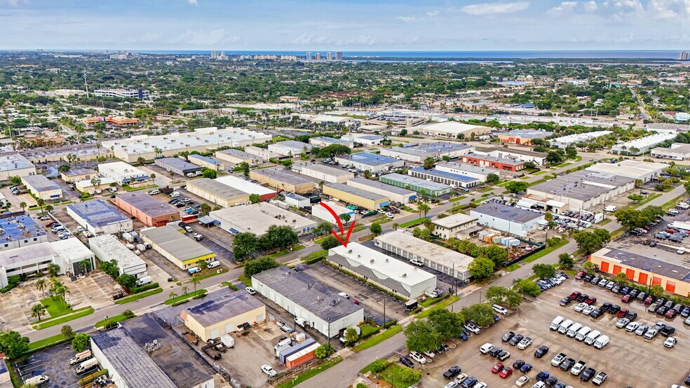 More Photos Of 1334 S Killian Dr, Lake Park Warehouse For Sale