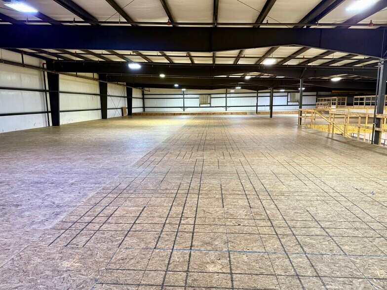 More Photos Of 12045 6300 Rd, Montrose Flex For Lease