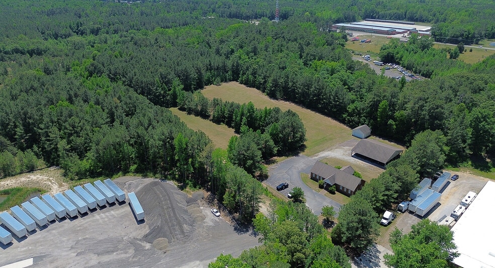 More Photos Of 10300 Corporate Rd, Petersburg Office For Sale