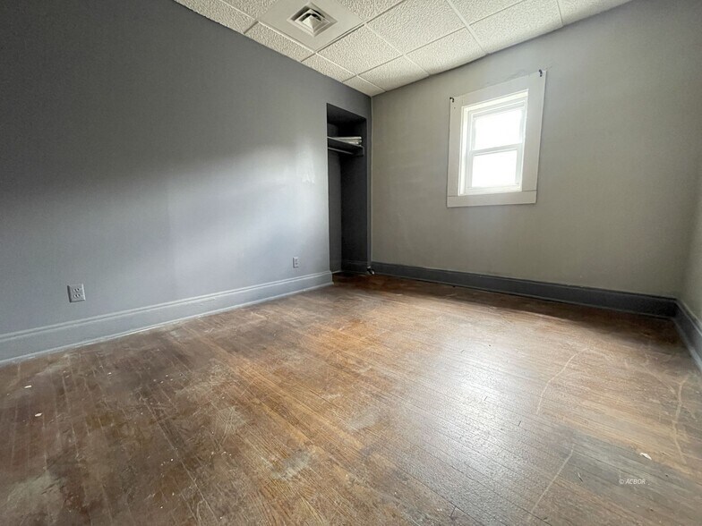 More Photos Of 116 W Main St, Pomeroy Flex For Sale