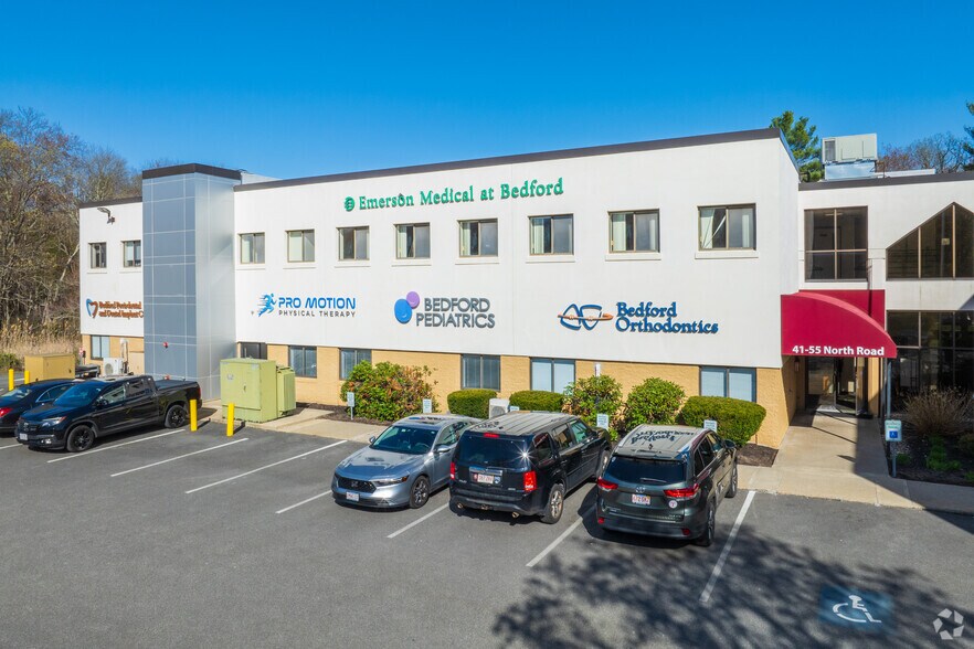 More Photos Of 41-55 North Rd, Bedford Medical For Lease