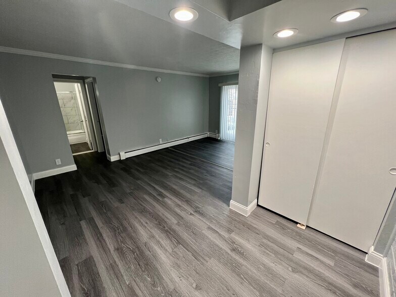 More Photos Of 2342 Beechmont Ave, Cincinnati Apartments For Sale