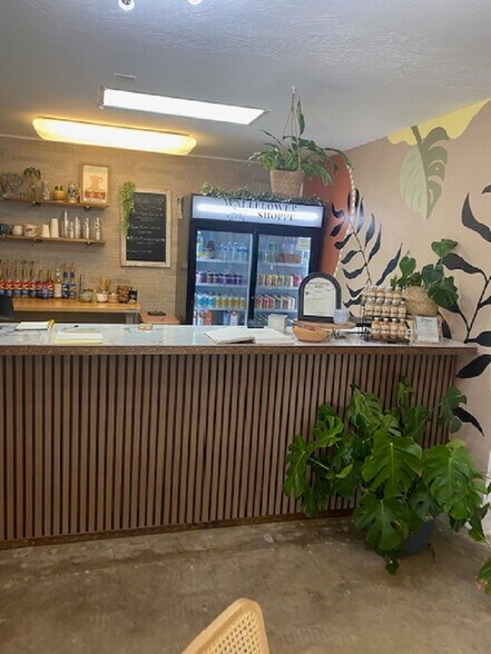 More Photos Of 1615 SE 47th Ter, Cape Coral Storefront Retail Office For Sale