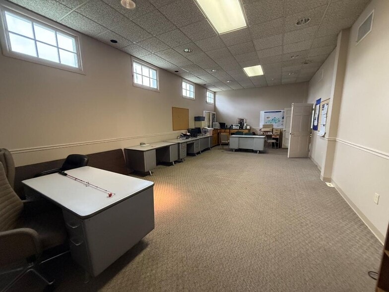 More Photos Of 4201 Blackburn Ave, Ashland Medical For Sale