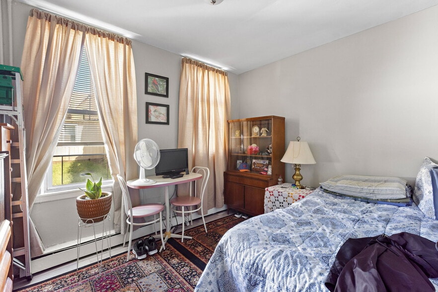 More Photos Of 80 Paterson St, Jersey City Apartments For Sale