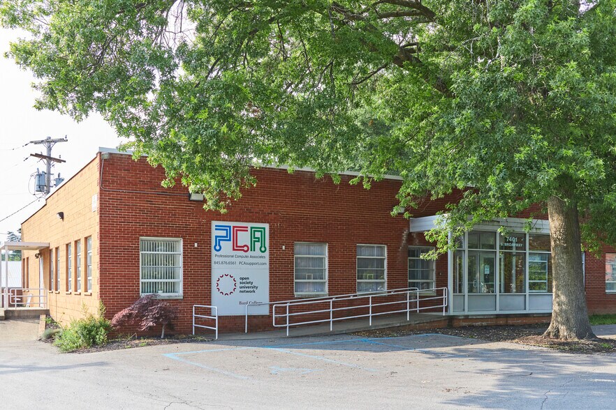 More Photos Of 7401 S Broadway, Red Hook Office For Sale